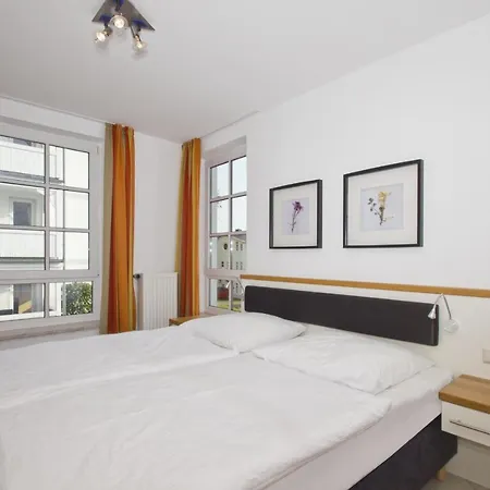 Mit Meerblick, Gratis Nutzung Vom Ahoi Erlebnisbad Und Sauna In Sellin - Haus Blick Zur 05 *